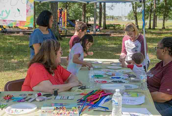 Art in the Park 702x473