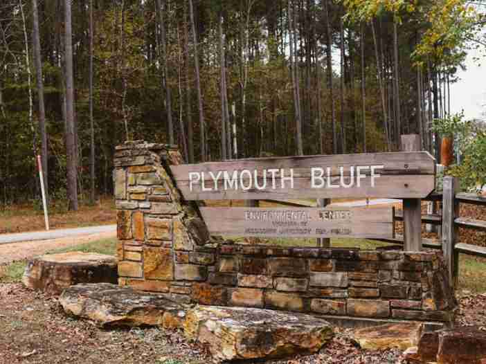 plymouth bluff sign2 702x526