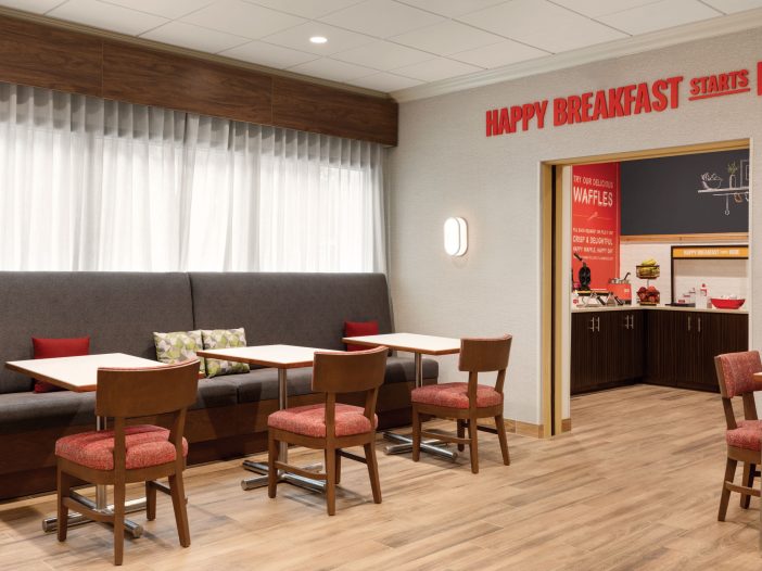 Breakfast Area 1601503 LR 702x526