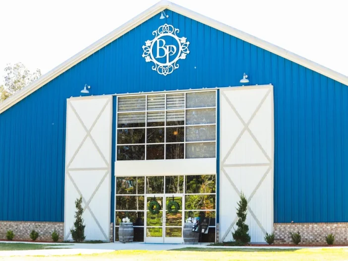 blueberrypeacefarmlaportia 702x526